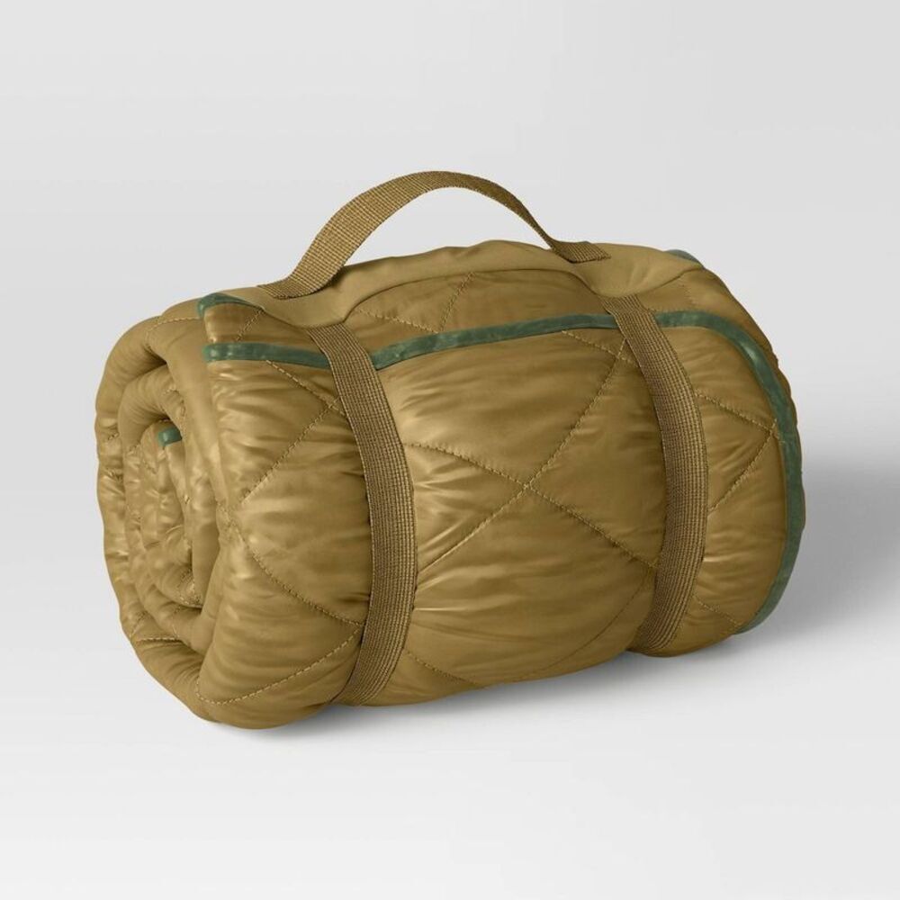 Open Box - Room Essentials - On the Go Collection Quilted Checkered  Green